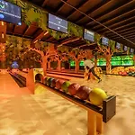 Center Parcs Les Bois Francs База отдыха