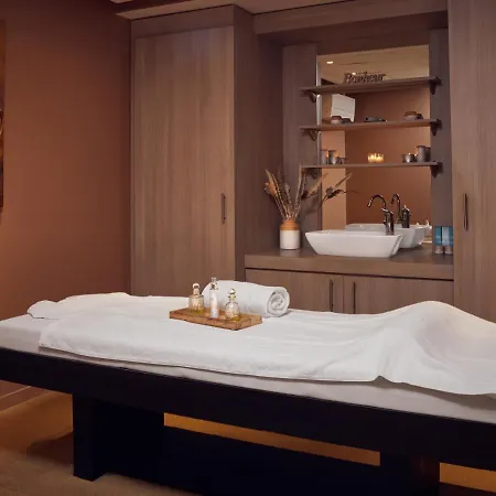 Center Parcs Les Bois Francs 3*