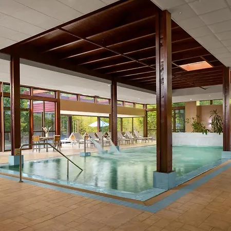 Center Parcs Les Bois Francs 3* ヴェルヌイユ・ダヴル・エ・ディトン