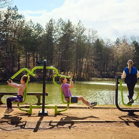 Center Parcs Les Bois Francs 3*