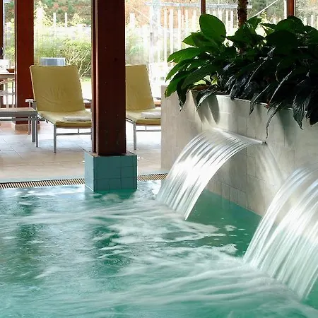 Center Parcs Les Bois Francs 3*