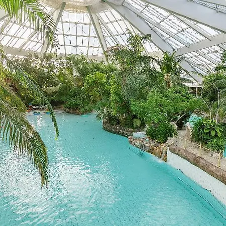 홀리데이파크 Center Parcs Les Bois Francs 3*