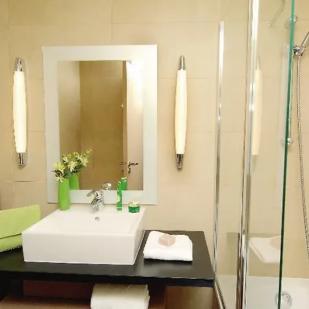 Center Parcs Les Bois Francs 3* ヴェルヌイユ・ダヴル・エ・ディトン