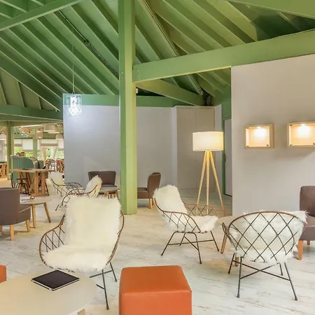 Center Parcs Les Bois Francs منتزه العطل