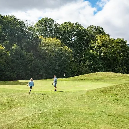 Center Parcs Les Bois Francs ホリデーパーク 3*